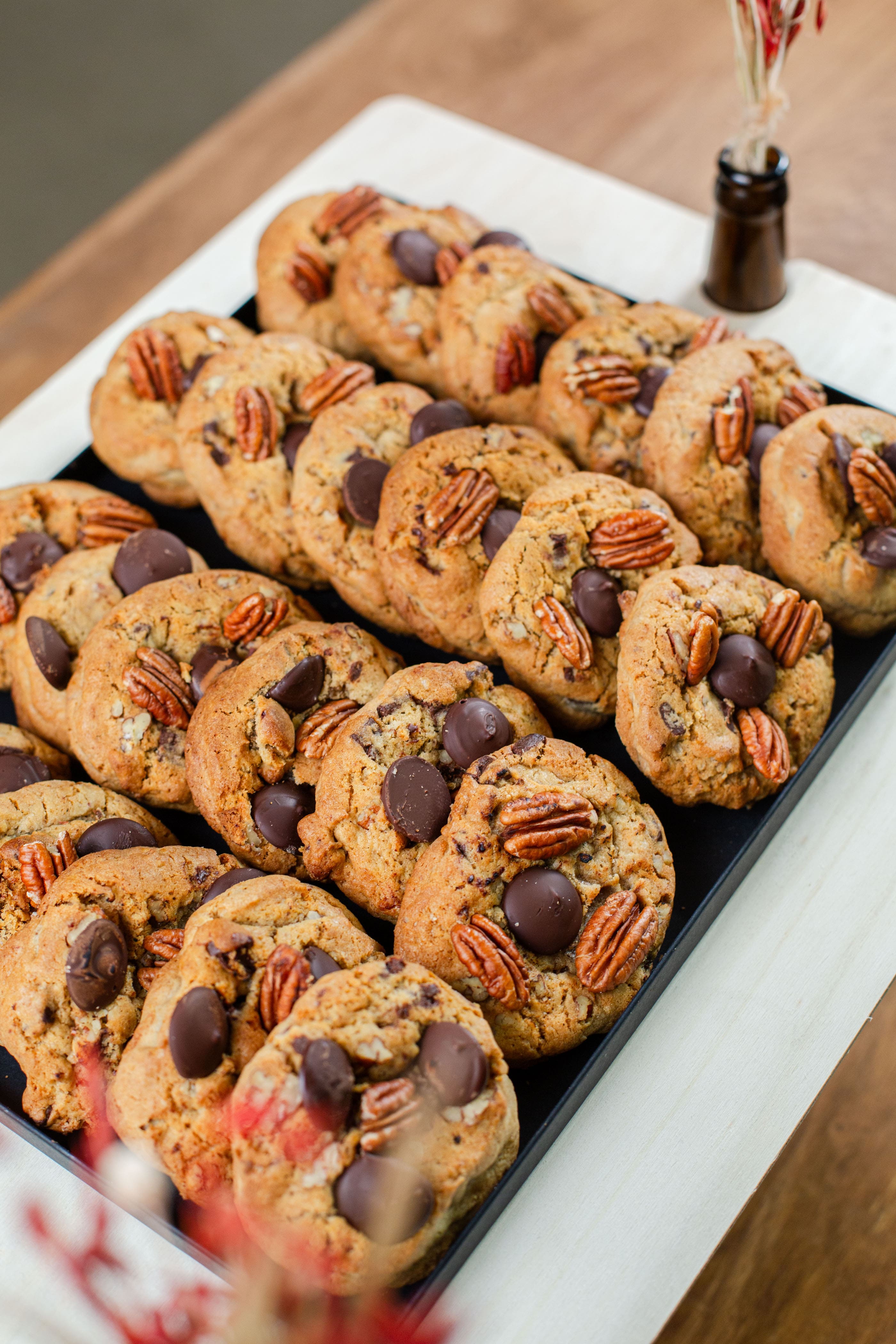Plateau de Cookies chocolat noir & Noix de pécan